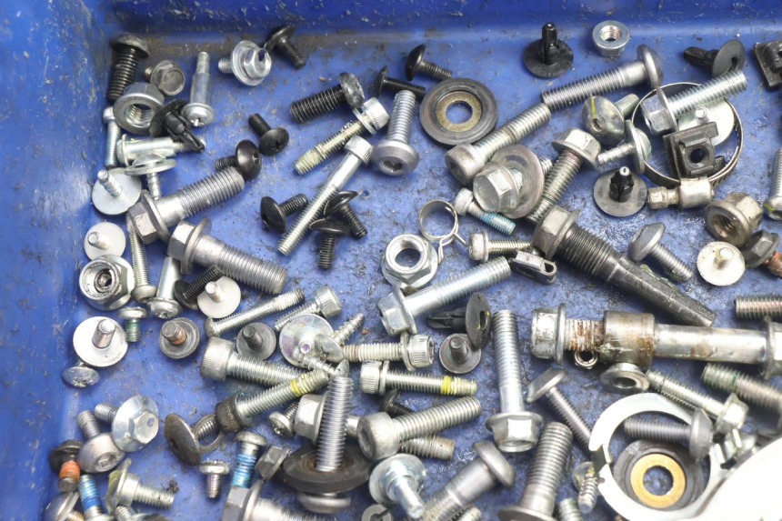 photo de TORNILLOS YAMAHA FZ8 800 (2010 - 2016) - Detalle de la pieza