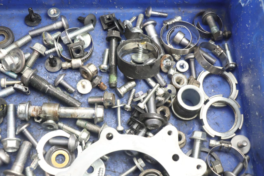 photo de TORNILLOS YAMAHA FZ8 800 (2010 - 2016) - Zoom estado de uso