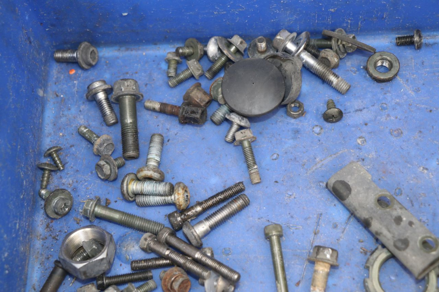 photo de BOLSA DE TORNILLERÍA TORNILLO YAMAHA FZS FAZER 600 (1998 - 2001) - Detalle de la pieza