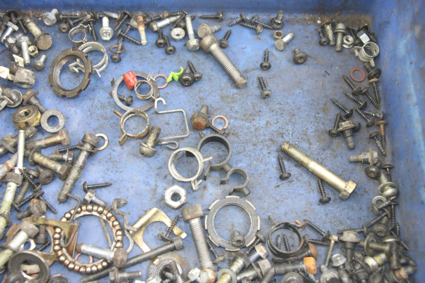 photo de TORNILLOS PEUGEOT GEOPOLIS RS 125 (2007 - 2009) - Detalle de la pieza