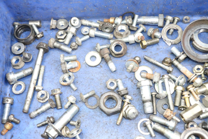 photo de TORNILLOS HYOSUNG GF 125 (2001 - 2005) - Zoom estado de uso