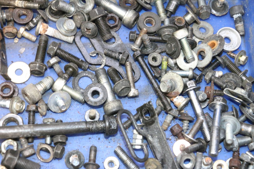 photo de TORNILLOS KAWASAKI GPX F ZX750F 750 (1986 - 1990) - Vista general del producto