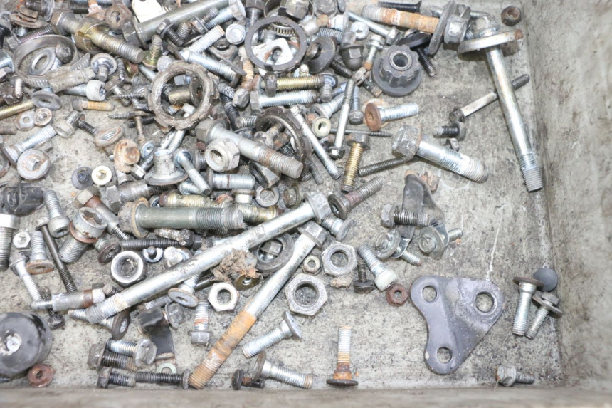 photo de TORNILLOS KAWASAKI GPX R WARBIRD 600 (1988 - 1993) - Detalle de la pieza