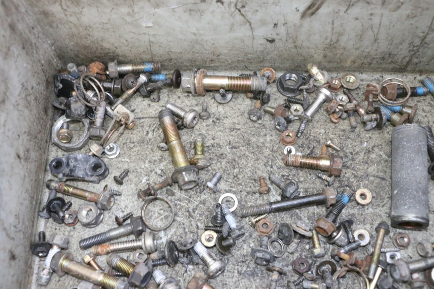 photo de TORNILLOS KYMCO GRAND DINK 125 (2002 - 2007) - Zoom estado de uso