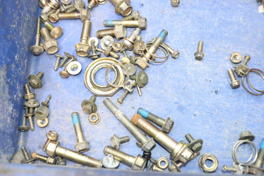 photo de TORNILLOS KYMCO GRAND DINK 125 (2008 - 2014) - Primer plano técnico
