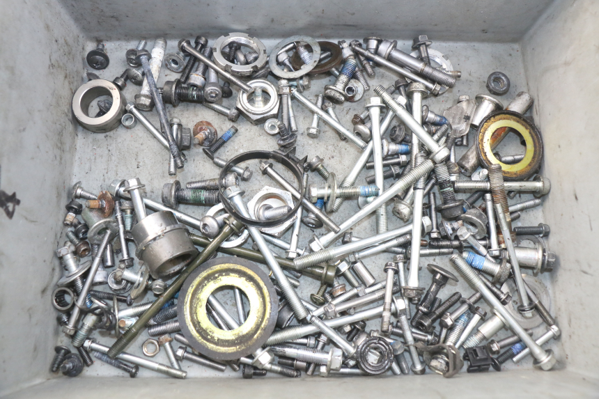 photo de TORNILLOS SUZUKI GSR 600 (2005 - 2012) - Vista principal