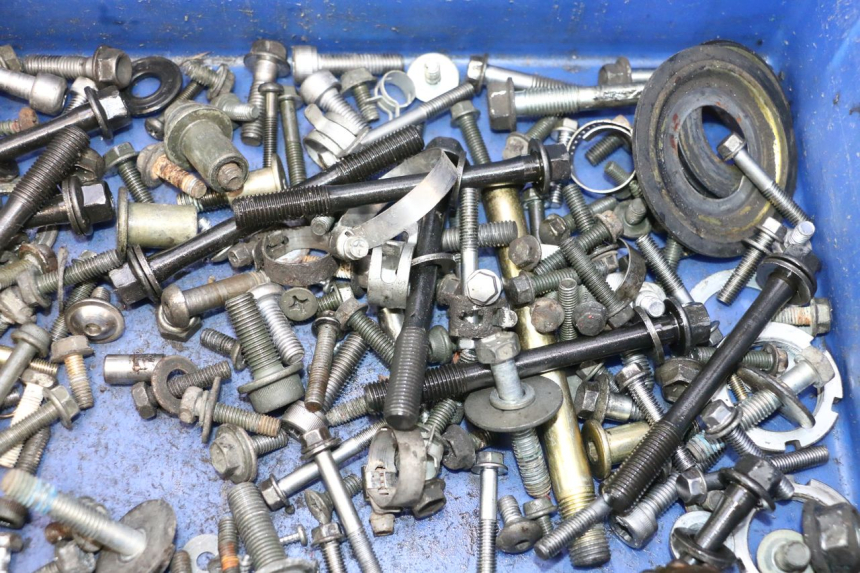 photo de TORNILLOS SUZUKI GSR 600 (2005 - 2012) - Zoom estado de uso