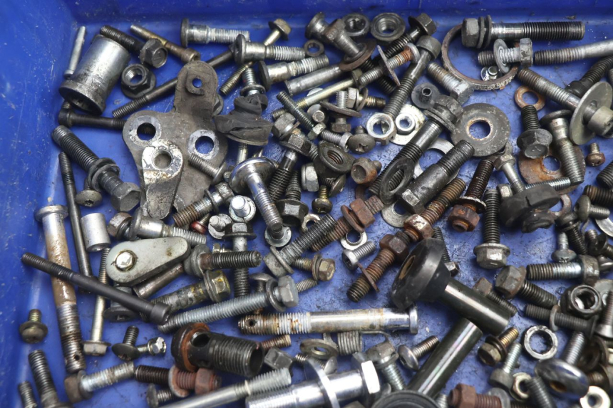 photo de TORNILLOS SUZUKI GSX F GSXF 750 (1988 - 1998) - Detalle de la pieza