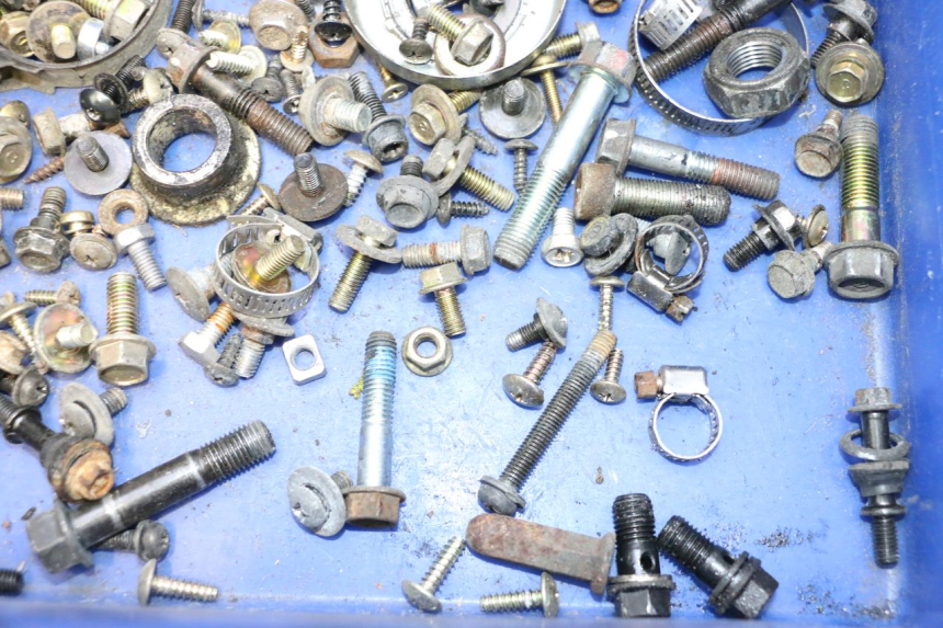 photo de TORNILLOS SYM GTS EVO 125 (2009 - 2013) - Primer plano técnico