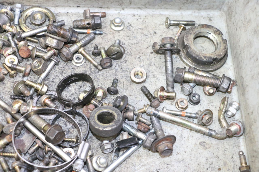 photo de TORNILLOS DAELIM HISTORY 125 (2001 - 2002) - Detalle de la pieza