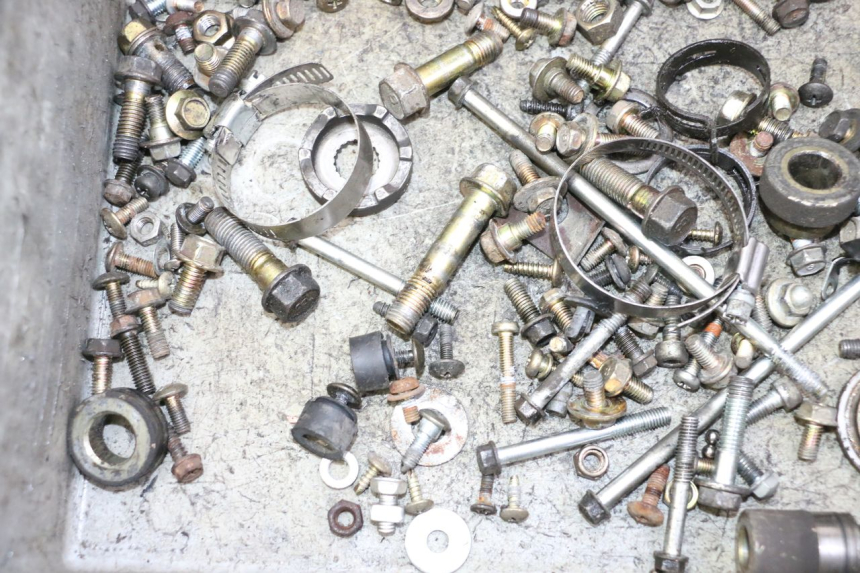 photo de TORNILLOS DAELIM HISTORY 125 (2001 - 2002) - Otra perspectiva