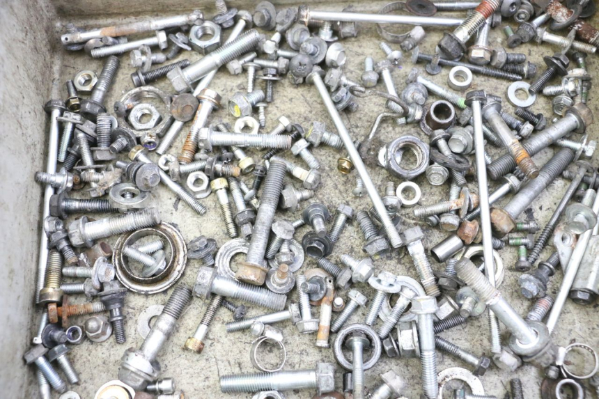 photo de BOLSA DE TORNILLERÍA TORNILLO HONDA FES S-WING SWING ABS 125 (2007 - 2015) - Detalle de la pieza