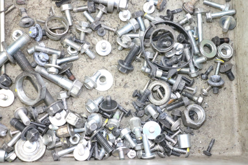 photo de TORNILLOS HONDA FORZA 125 (2021 - 2025) - Otra perspectiva