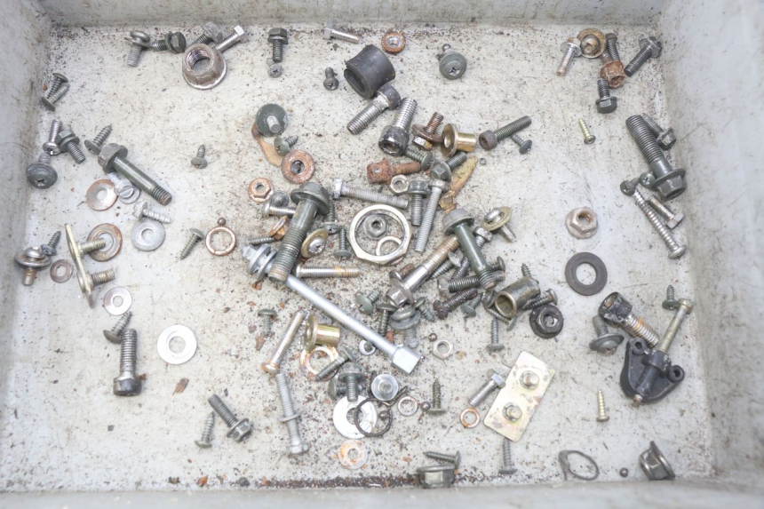 photo de BOLSA DE TORNILLERÍA TORNILLO KEEWAY HURRICANE 50 (2006 - 2019) - Vista principal