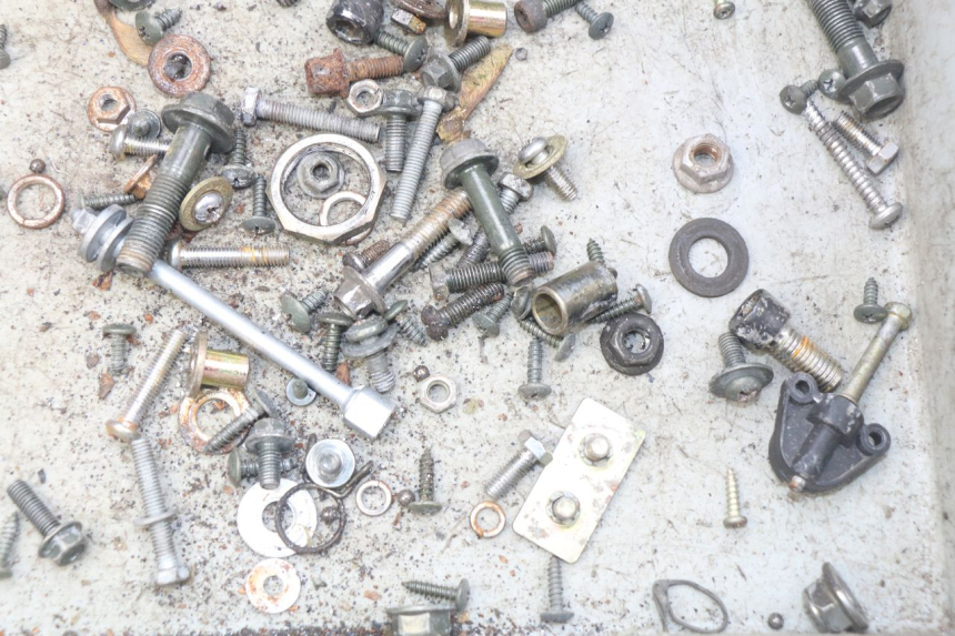 photo de BOLSA DE TORNILLERÍA TORNILLO KEEWAY HURRICANE 50 (2006 - 2019) - Zoom estado de uso