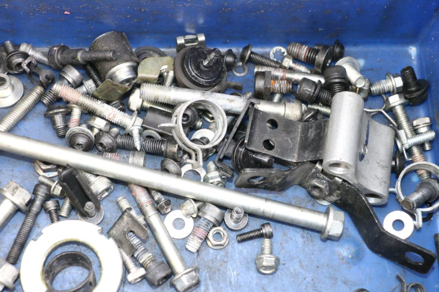 photo de TORNILLOS HUSQVARNA SVARTPILEN 401 (2018 - 2023) - Otra perspectiva