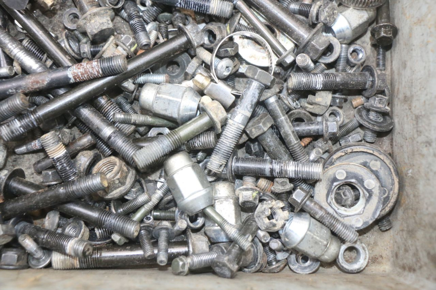 photo de TORNILLOS HYTRACK HY S 4X4 410 (2013 - 2016) - Primer plano técnico