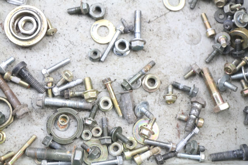 photo de TORNILLOS SYM JET 4 50 (2010 - 2014) - Zoom estado de uso