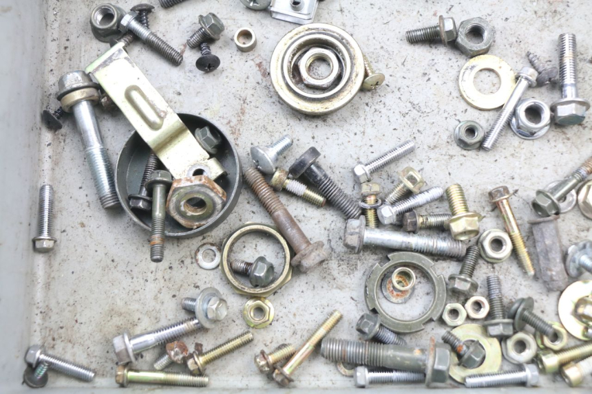 photo de TORNILLOS SYM JET 4 50 (2010 - 2014) - Otra perspectiva