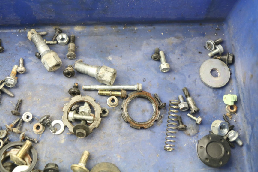 photo de TORNILLOS PEUGEOT JET FORCE CARBU 50 (2003 - 2016) - Detalle de la pieza