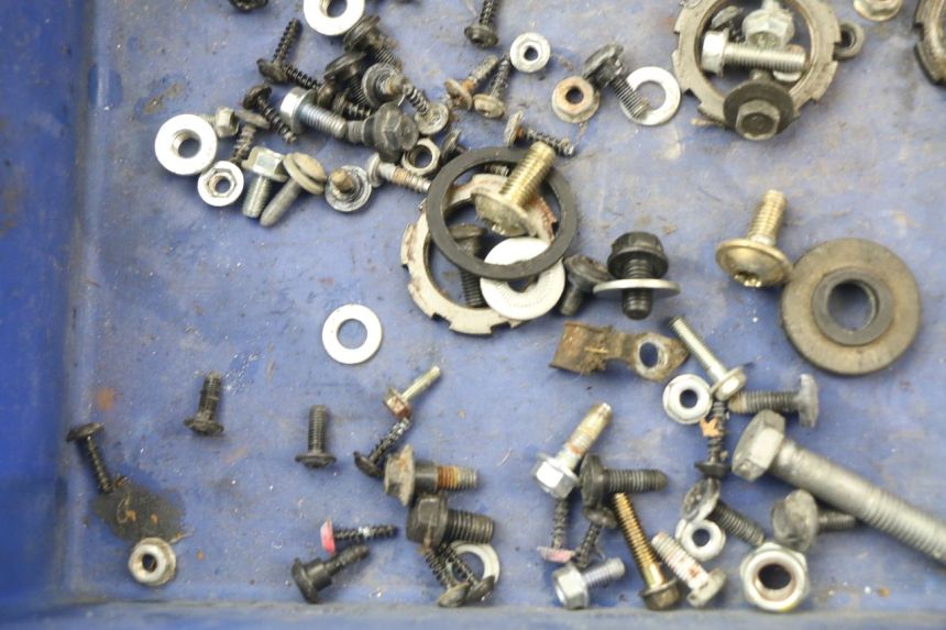 photo de TORNILLOS PEUGEOT JET FORCE CARBU 50 (2003 - 2016) - Otra perspectiva