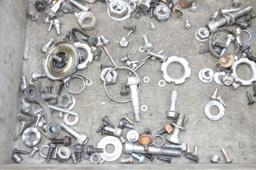 photo de TORNILLOS YAMAHA JOG R 50 (2004 - 2014) - Zoom estado de uso