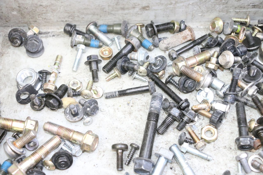 photo de TORNILLOS SYM JOYMAX 125 (2010 - 2017) - Zoom estado de uso