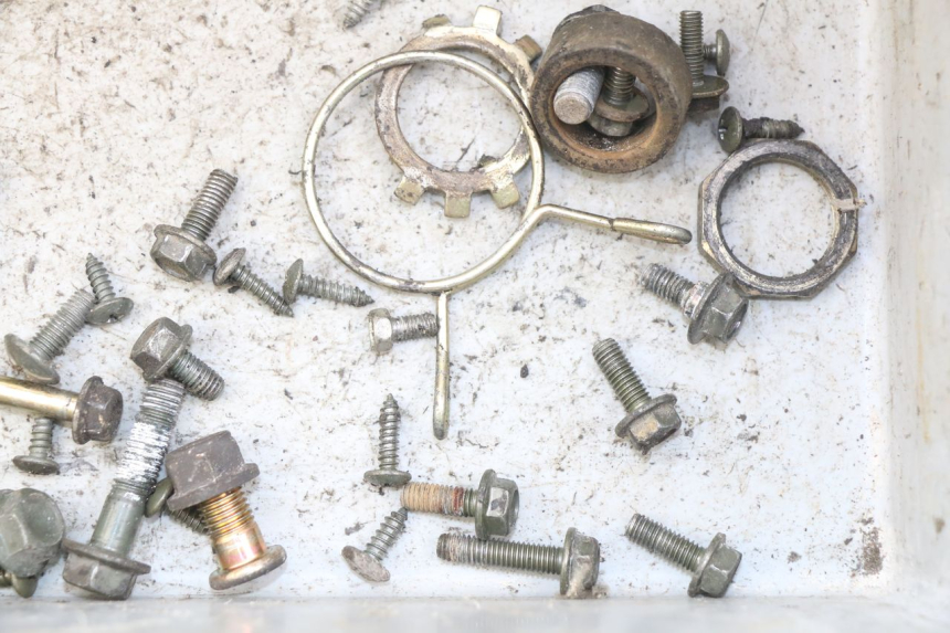 photo de BOLSA DE TORNILLERÍA TORNILLO RIDE KALLIO 50 (2010 - 2019) - Zoom estado de uso