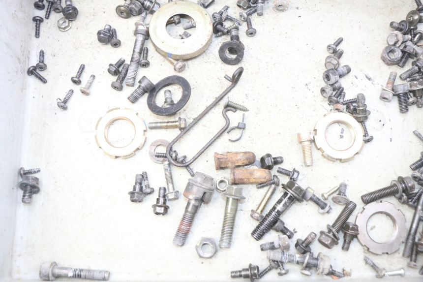 photo de BOLSA DE TORNILLERÍA TORNILLO PEUGEOT KISBEE 2T 50 (2010 - 2017) - Zoom estado de uso