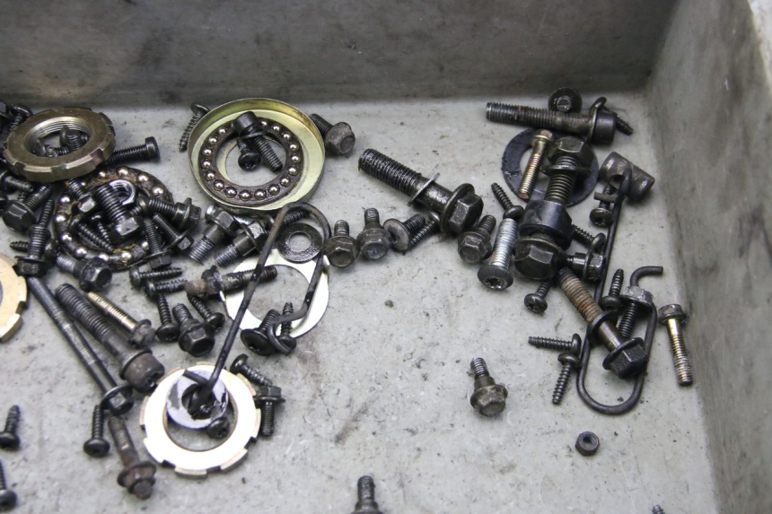 photo de BOLSA DE TORNILLERÍA TORNILLO PEUGEOT KISBEE 2T 50 (2010 - 2017) - Detalle de la pieza