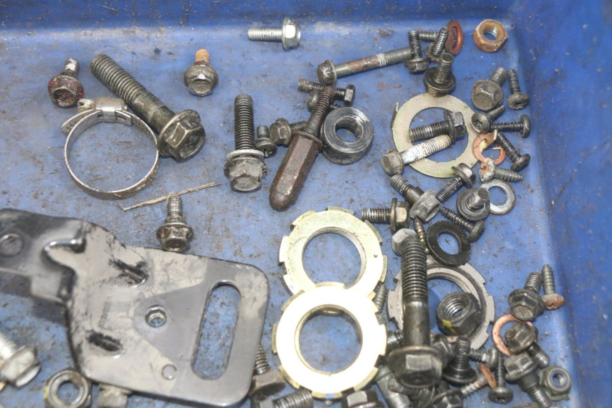 photo de BOLSA DE TORNILLERÍA TORNILLO PEUGEOT KISBEE 2T 50 (2010 - 2017) - Zoom estado de uso