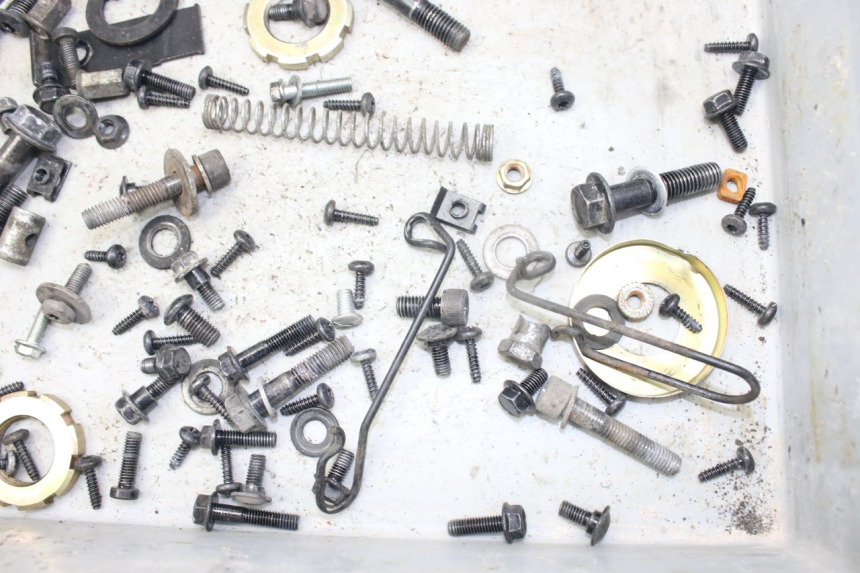 photo de BOLSA DE TORNILLERÍA TORNILLO PEUGEOT KISBEE 4T 50 (2018 - 2022) - Zoom estado de uso