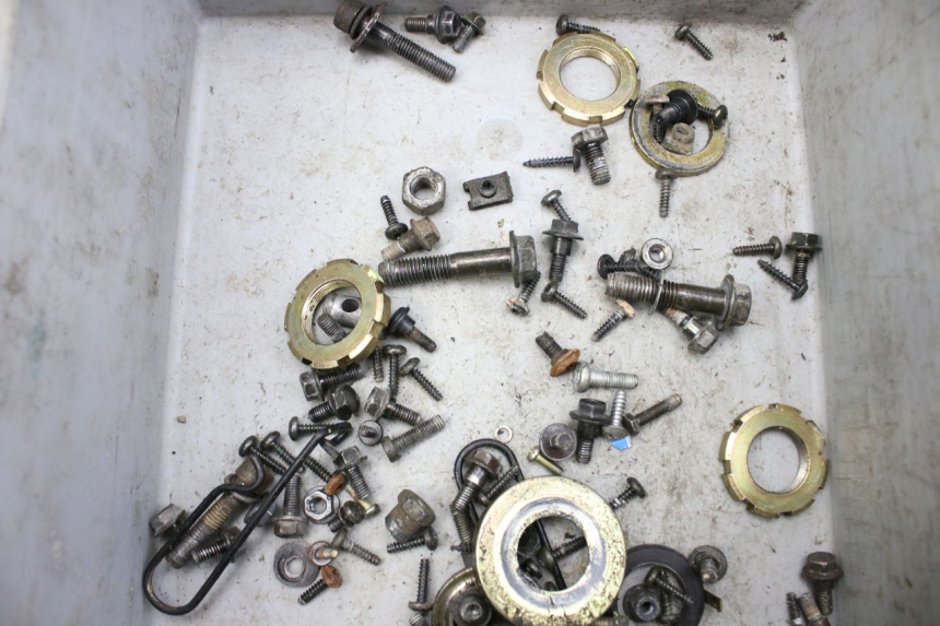 photo de BOLSA DE TORNILLERÍA TORNILLO PEUGEOT KISBEE 4T 50 (2010 - 2017) - Otra perspectiva