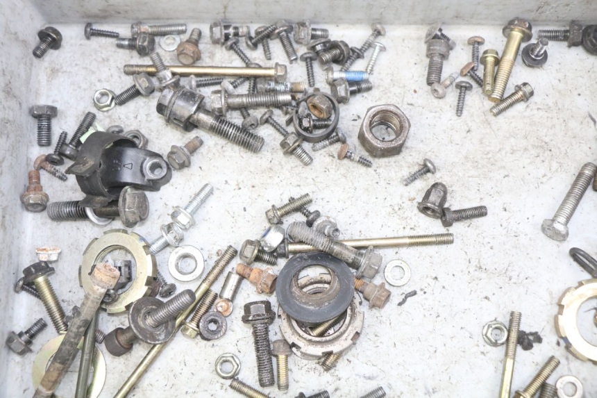 photo de BOLSA DE TORNILLERÍA TORNILLO PEUGEOT KISBEE 4T 50 (2010 - 2017) - Primer plano técnico