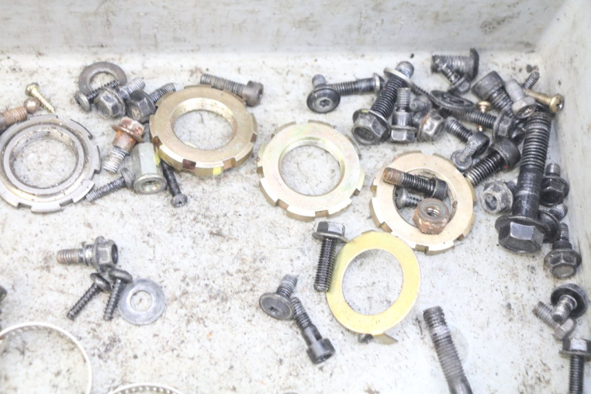 photo de BOLSA DE TORNILLERÍA TORNILLO PEUGEOT KISBEE 4T 50 (2018 - 2022) - Otra perspectiva