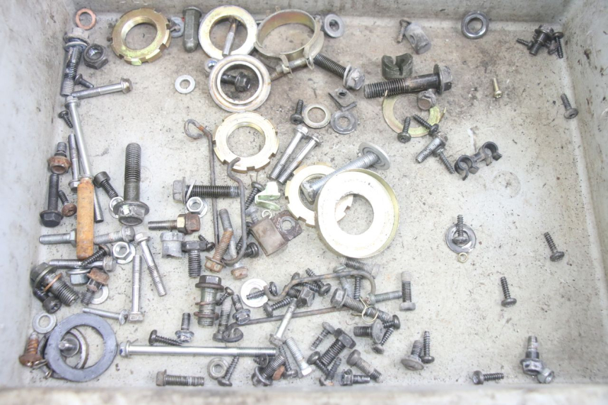 photo de BOLSA DE TORNILLERÍA TORNILLO PEUGEOT KISBEE 4T 50 (2010 - 2017) - Detalle de la pieza