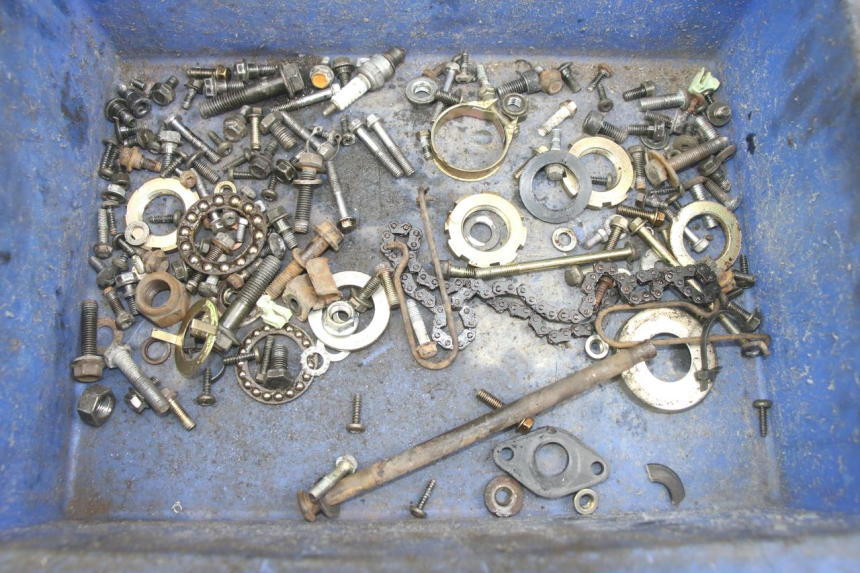 photo de BOLSA DE TORNILLERÍA TORNILLO PEUGEOT KISBEE 4T 50 (2010 - 2017) - Vista principal