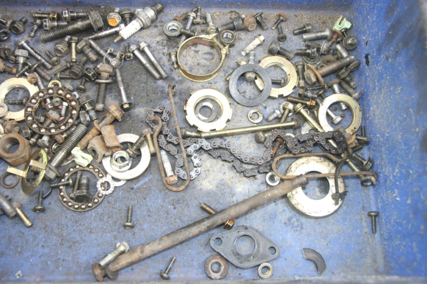 photo de BOLSA DE TORNILLERÍA TORNILLO PEUGEOT KISBEE 4T 50 (2010 - 2017) - Detalle de la pieza