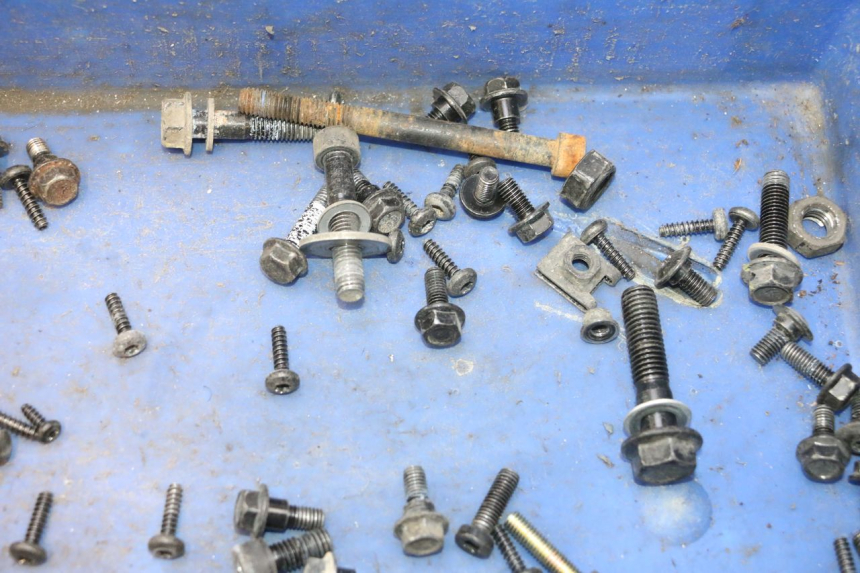 photo de TORNILLOS PEUGEOT KISBEE 4T 50 (2023 - 2026) - Vista general del producto