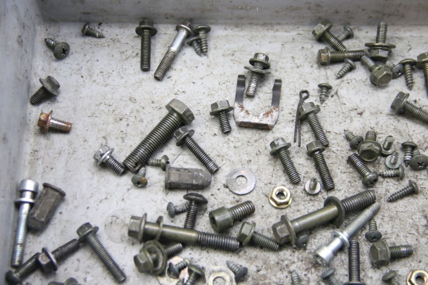 photo de BOLSA DE TORNILLERÍA TORNILLO ORCAL KITE 4T 50 (2019 - 2023) - Primer plano técnico