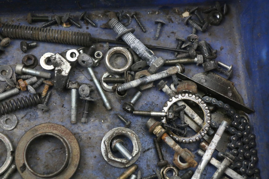 photo de TORNILLOS RENAULT KOURANOS 125 (2001 - 2004) - Zoom estado de uso