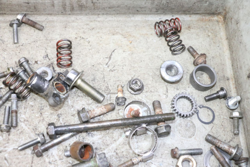 photo de TORNILLOS KAWASAKI KX 65 (2000 - 2019) - Primer plano técnico