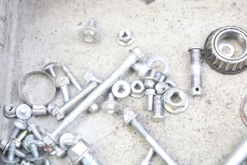 photo de BOLSA DE TORNILLERÍA TORNILLO KAWASAKI KX L 85 (2022 - 2024) - Zoom estado de uso