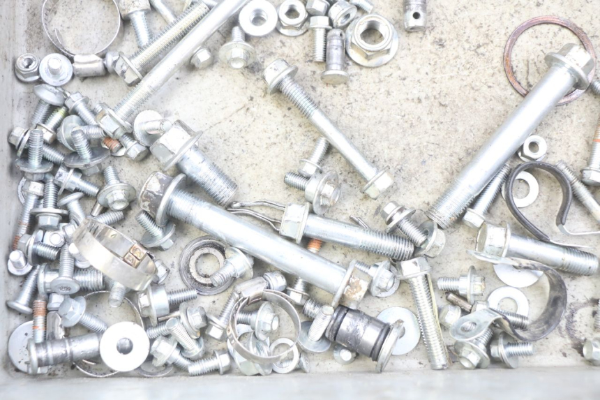 photo de BOLSA DE TORNILLERÍA TORNILLO KAWASAKI KX L 85 (2022 - 2024) - Otra perspectiva