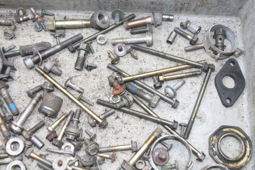 photo de BOLSA DE TORNILLERÍA TORNILLO KYMCO DINK 4T 50 (2007 - 2018) - Zoom estado de uso