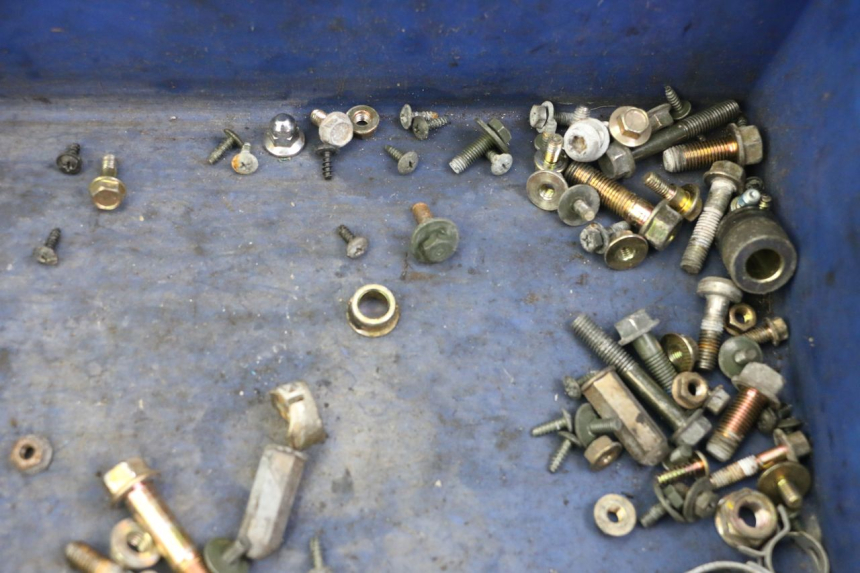 photo de TORNILLOS KYMCO PEOPLE S 125 (2000 - 2008) - Otra perspectiva