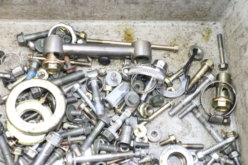 photo de TORNILLOS KYMCO XCITING 500 (2007 - 2010) - Otra perspectiva