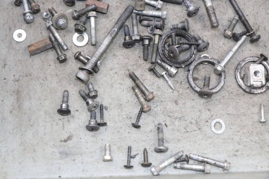 photo de TORNILLOS PIAGGIO LIBERTY 4T 50 (2009 - 2015) - Zoom estado de uso