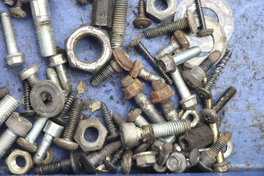 photo de TORNILLOS PIAGGIO LIBERTY 125 (1998 - 2008) - Primer plano técnico