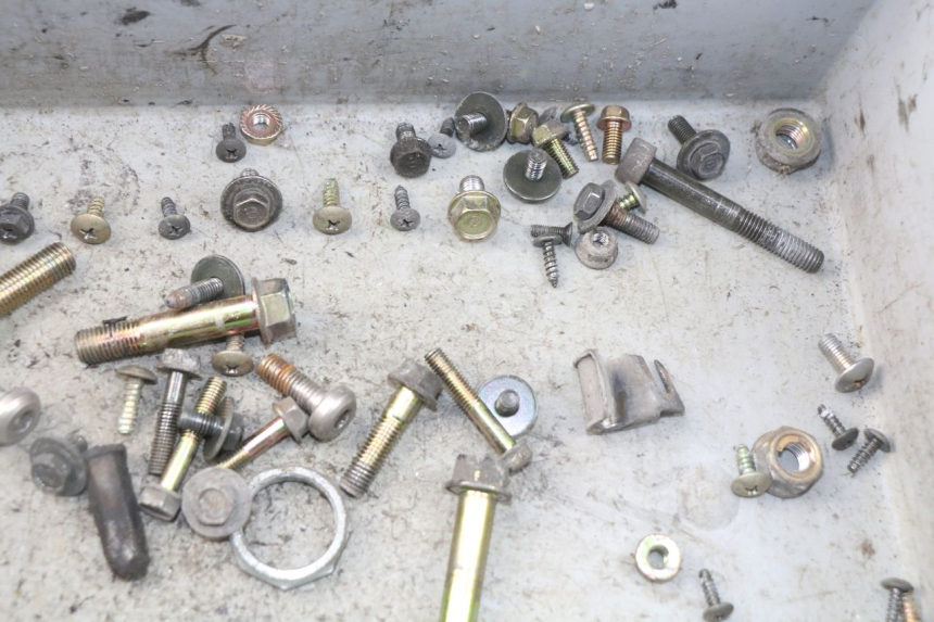 photo de TORNILLOS KYMCO LIKE 4T 50 (2009 - 2018) - Otra perspectiva